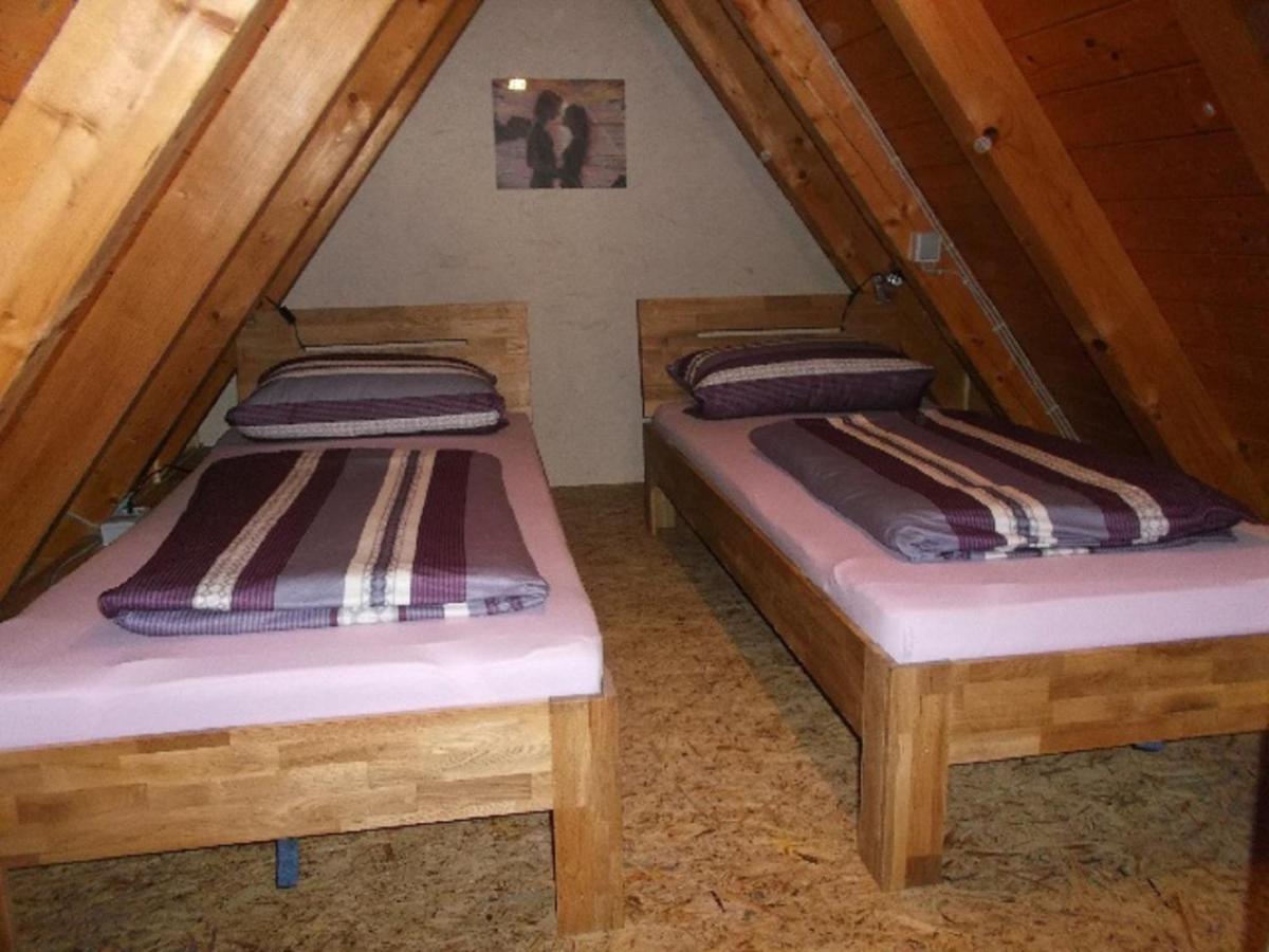 Pension/Fewo E. Tschernach Тройхтлинген Екстериор снимка